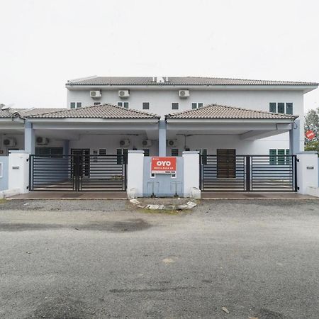 Oyo 91089 Motel Fasa 2B Seri Manjung Exteriör bild