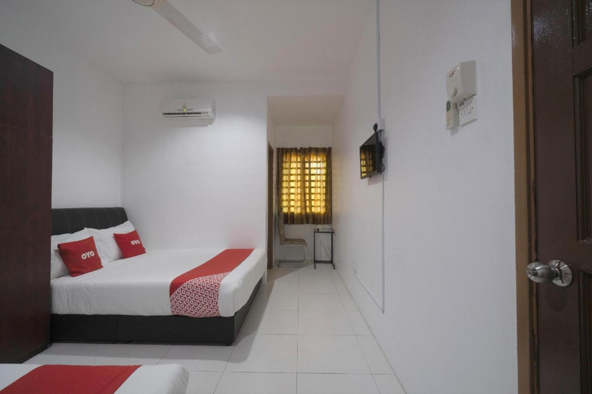 Oyo 91089 Motel Fasa 2B Seri Manjung Exteriör bild