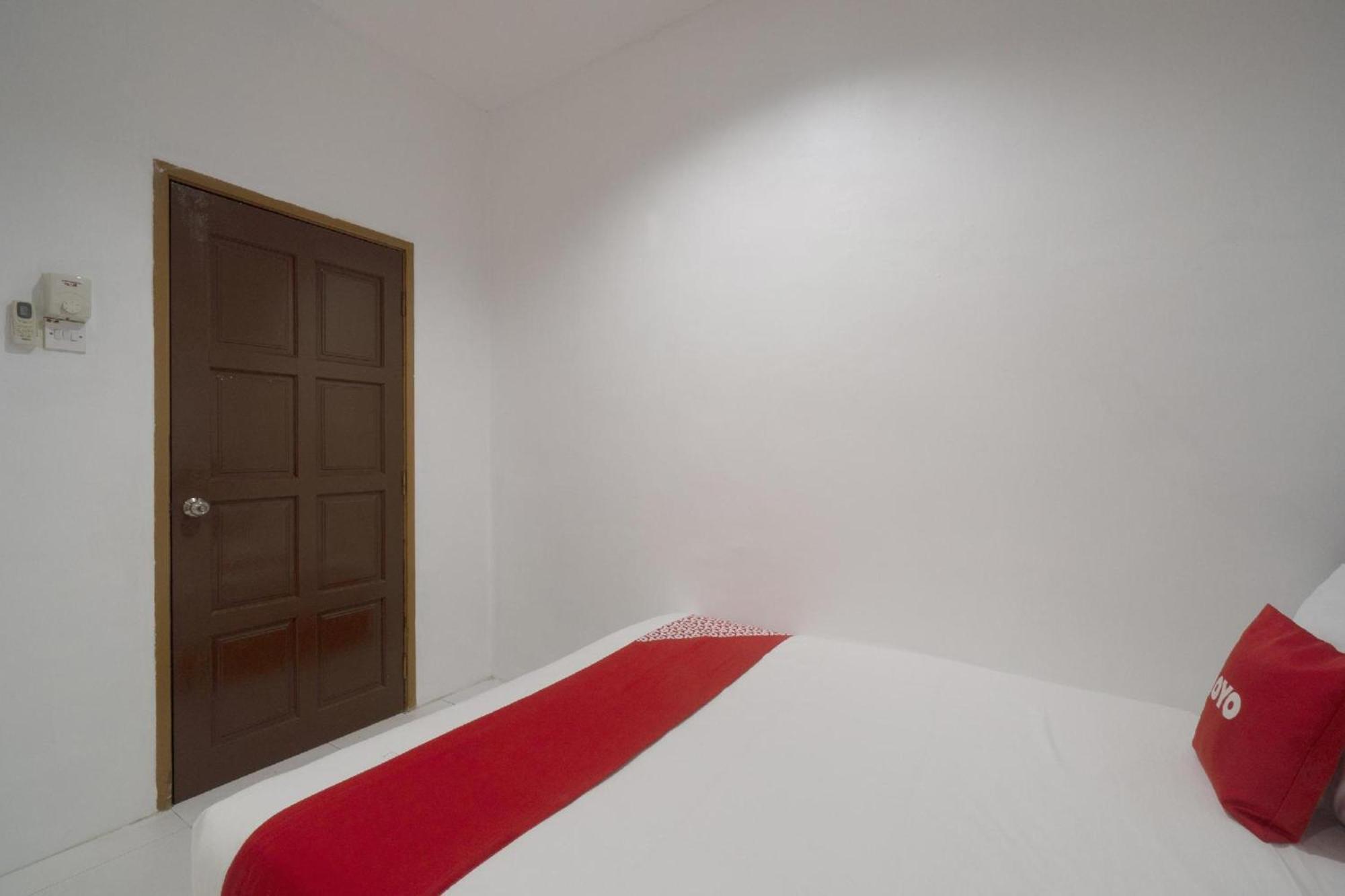 Oyo 91089 Motel Fasa 2B Seri Manjung Exteriör bild