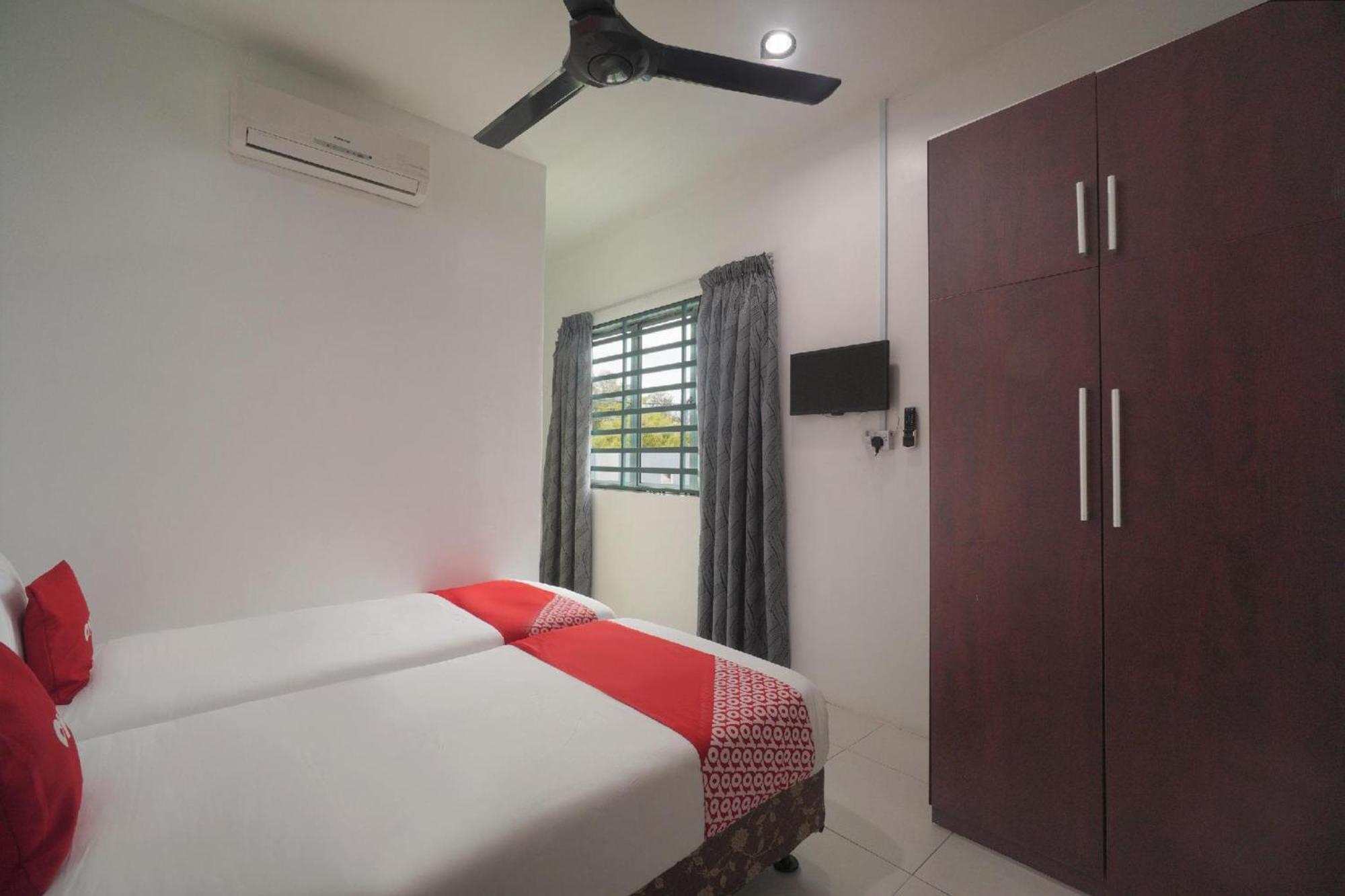 Oyo 91089 Motel Fasa 2B Seri Manjung Exteriör bild