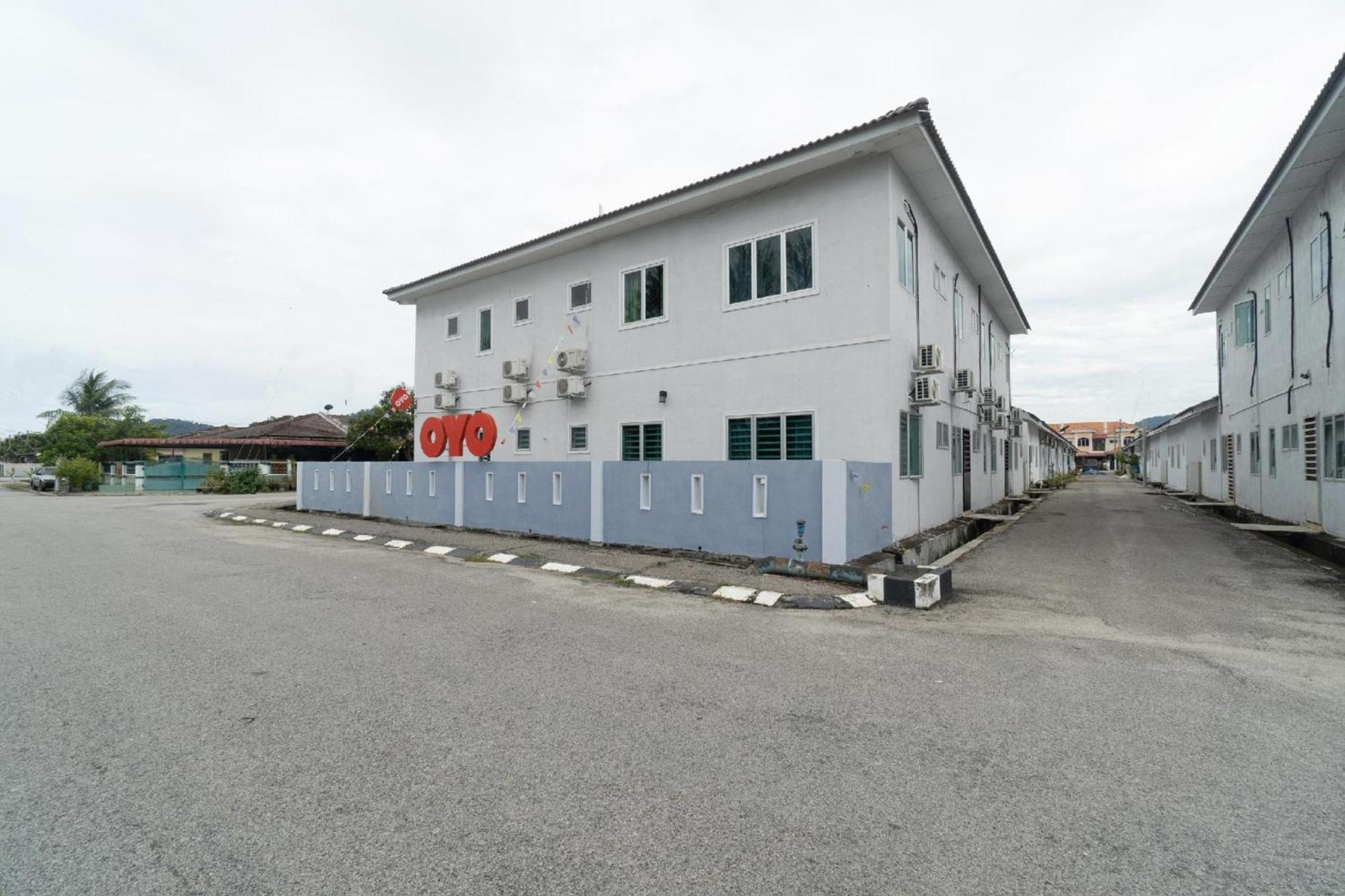 Oyo 91089 Motel Fasa 2B Seri Manjung Exteriör bild