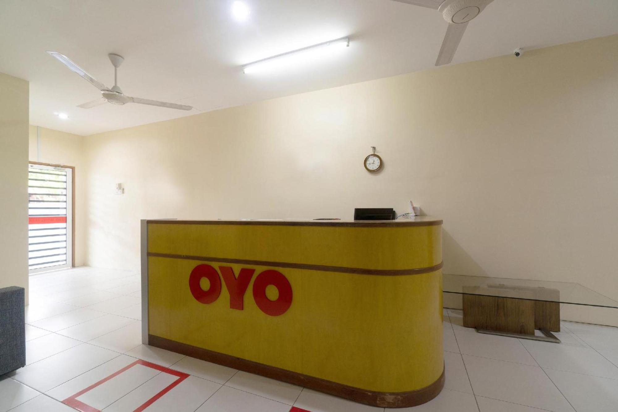 Oyo 91089 Motel Fasa 2B Seri Manjung Exteriör bild