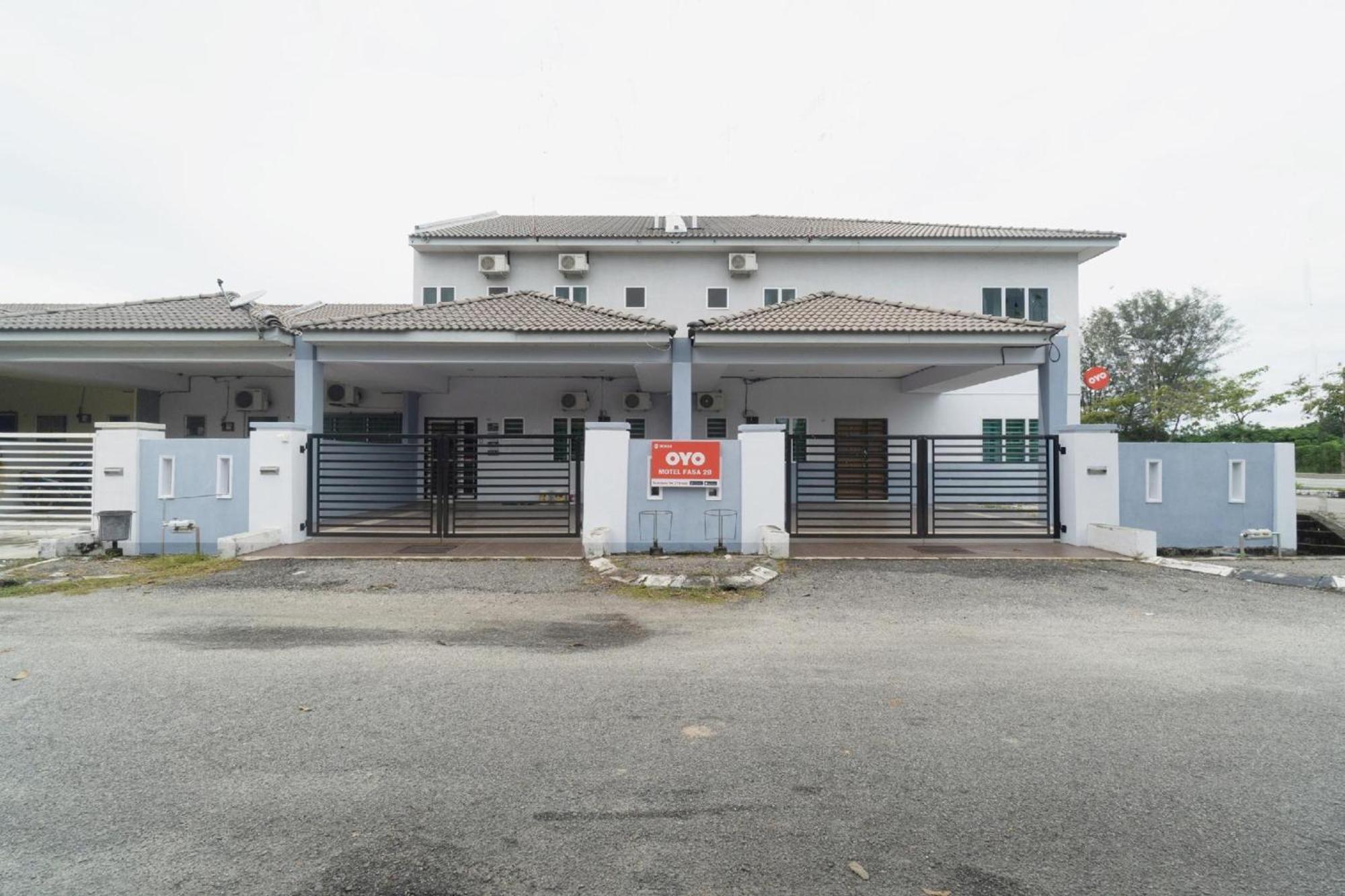 Oyo 91089 Motel Fasa 2B Seri Manjung Exteriör bild